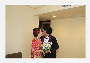 a moment wedding shop提供婚纱,晚装,伴娘裙等产品